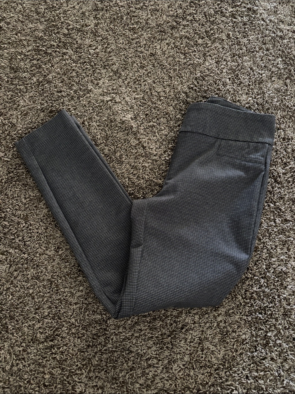 Dalia Women’s Gray pants